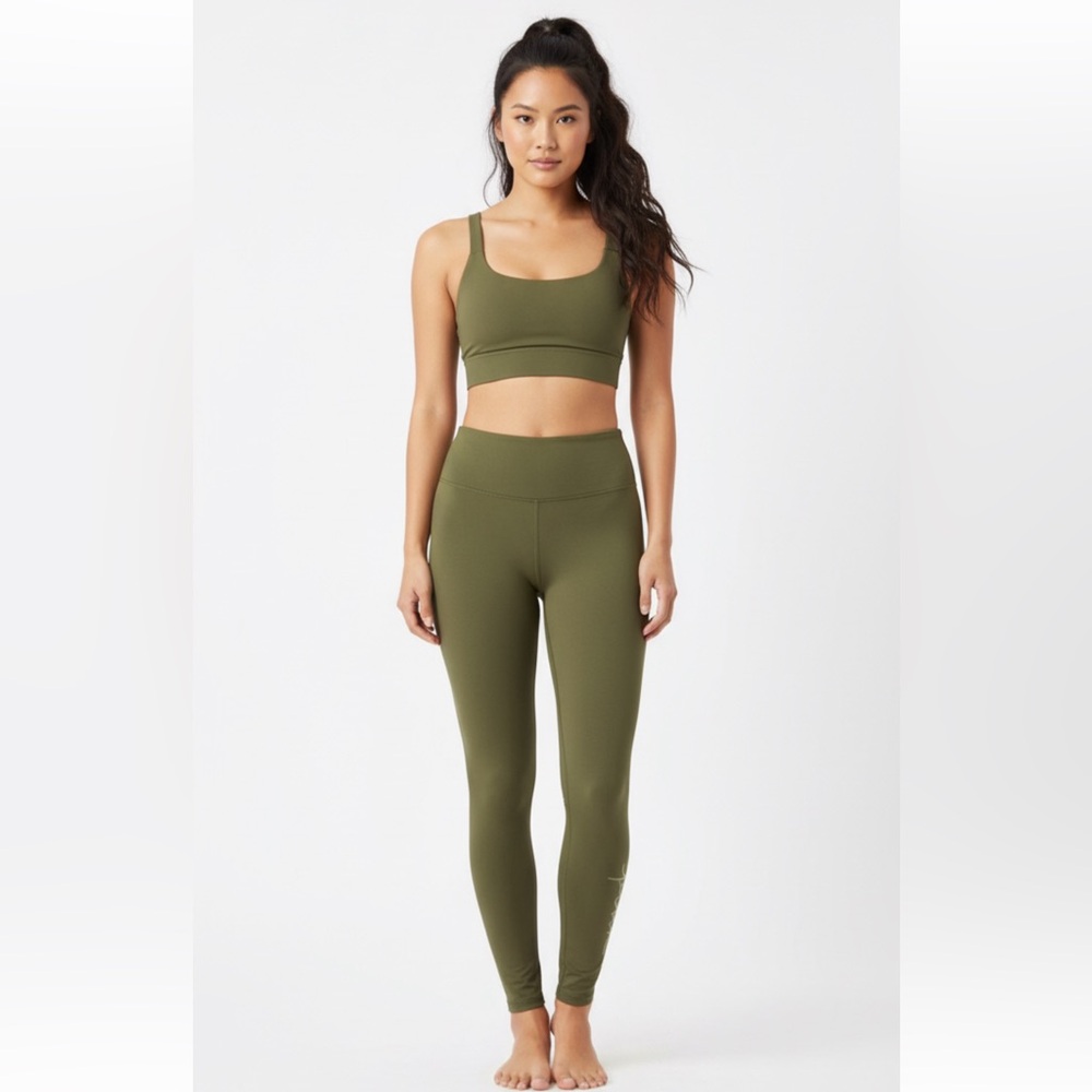 Pink by Victorias’ Secret logo leggings